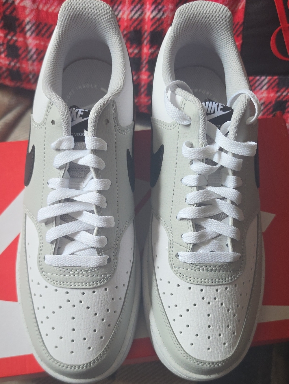 NWT Womens 9.5 Nike White, Light Gray & Black Low-Top Sneakers